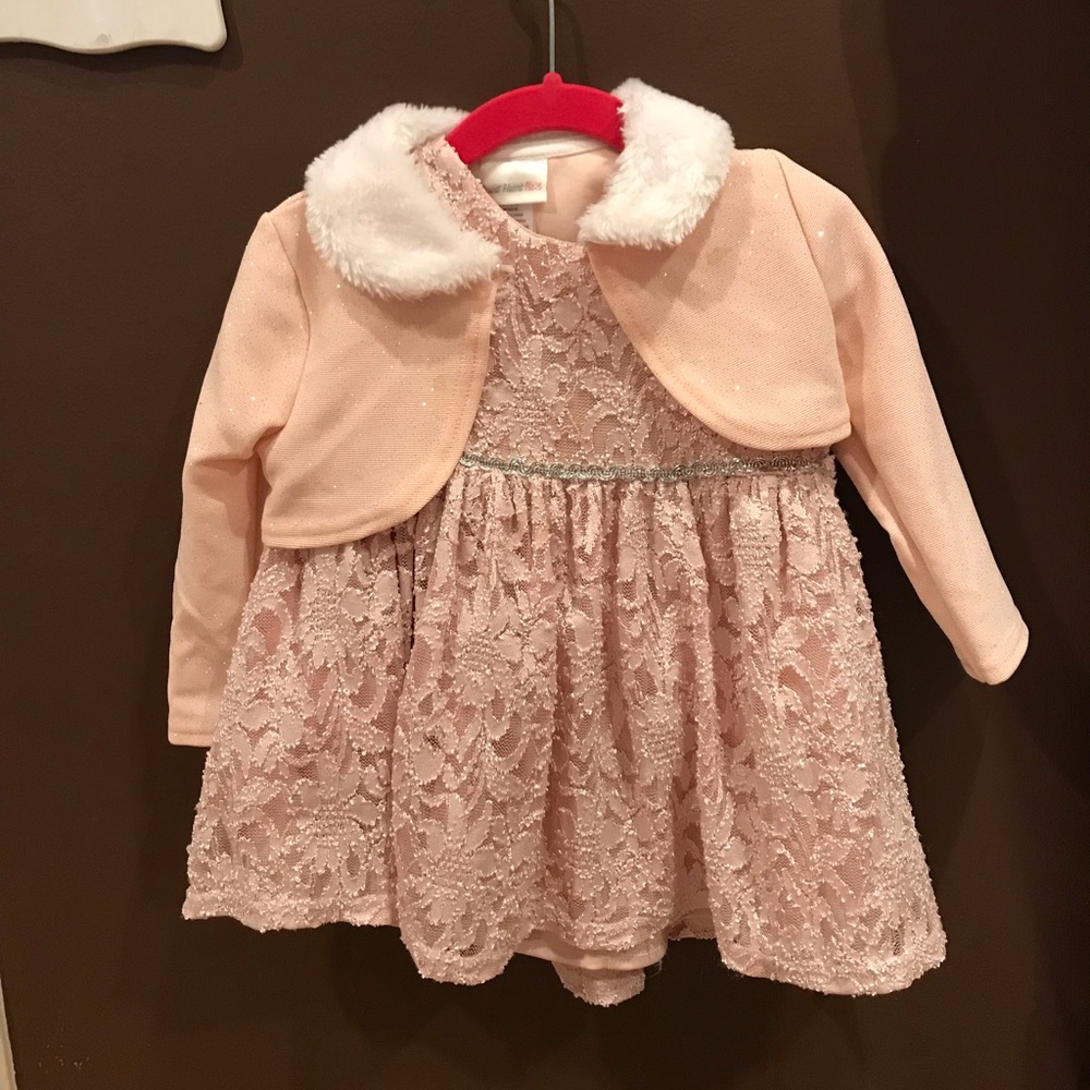 Infant girl elegant pink lace dress